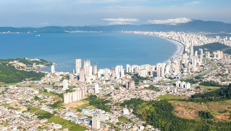 Os investimentos que estão transformando o litoral catarinense e impulsionando a valorização imobiliária da região
